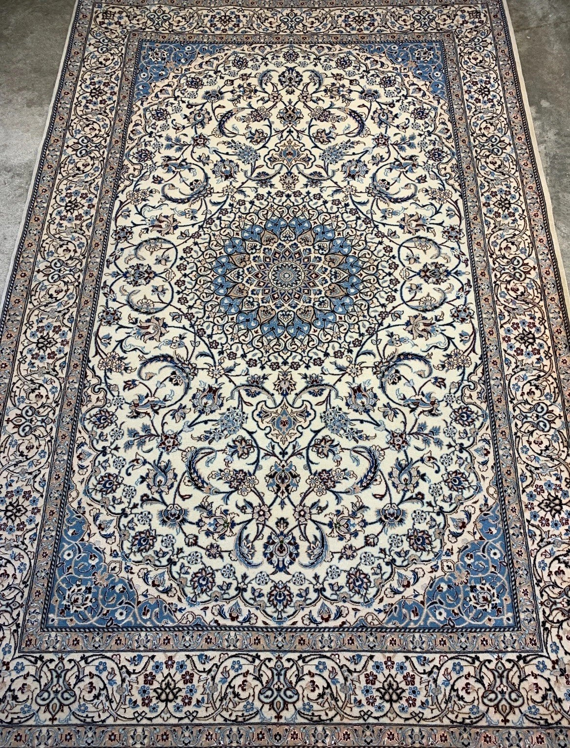 4'2"x6'7" Fine Hand-Knotted Wool & Silk Blend Naine Carpet - Area Rug