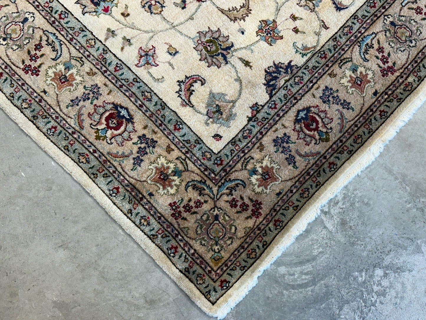 7’x9’11” Vintage Hand-Knotted 100% Wool Pile Tabrize Area Rug - Carpet