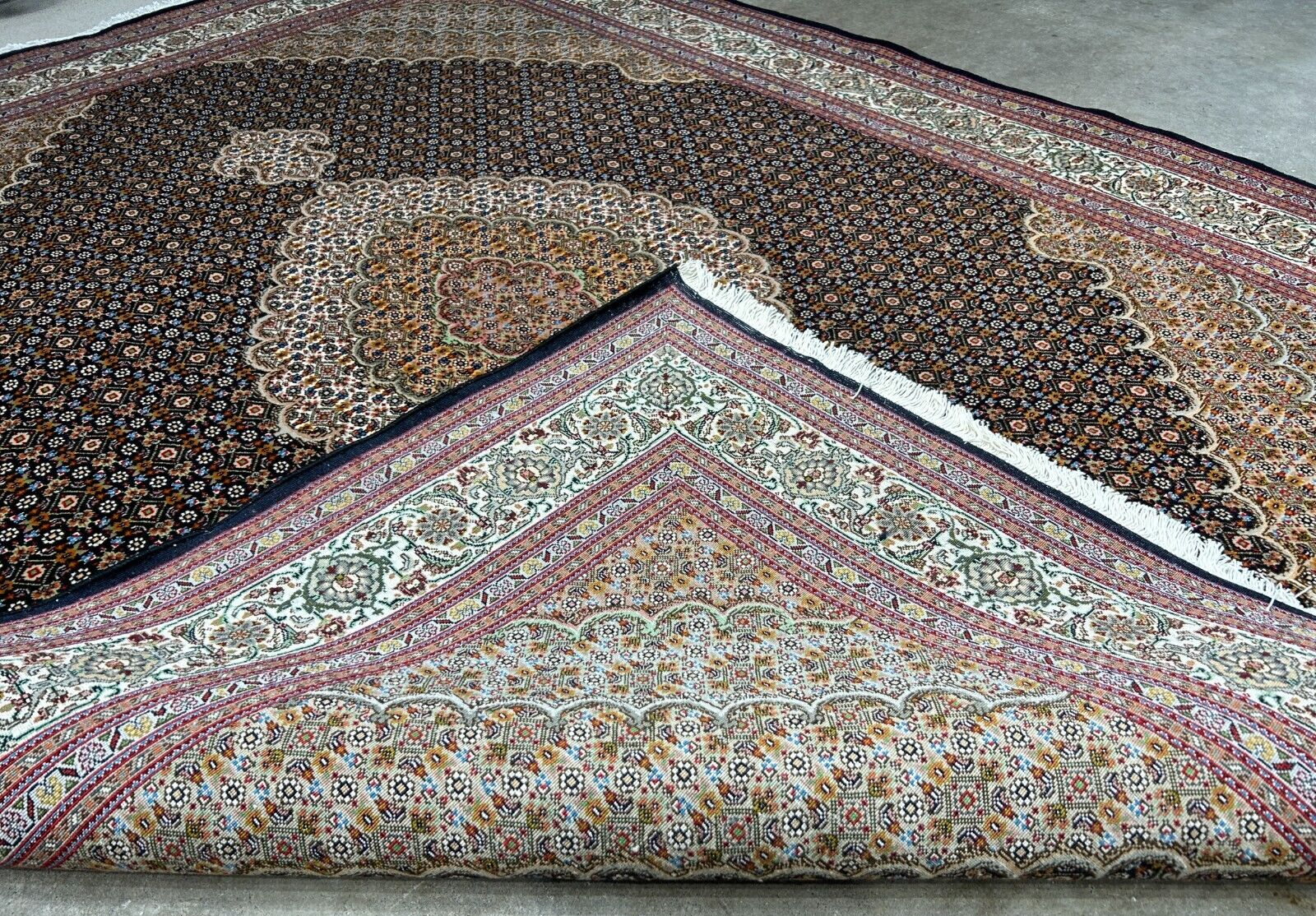 5'6"x7'8" Fine Hand-Knotted Wool & Silk Blend Tabrize Mahi Carpet - Area Rug