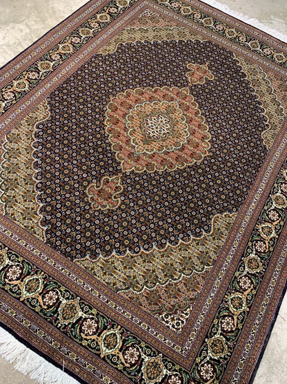 5'6"x6'6" Hand-Knotted Wool / Silk Tabrize Fish Area  Rug - Carpet