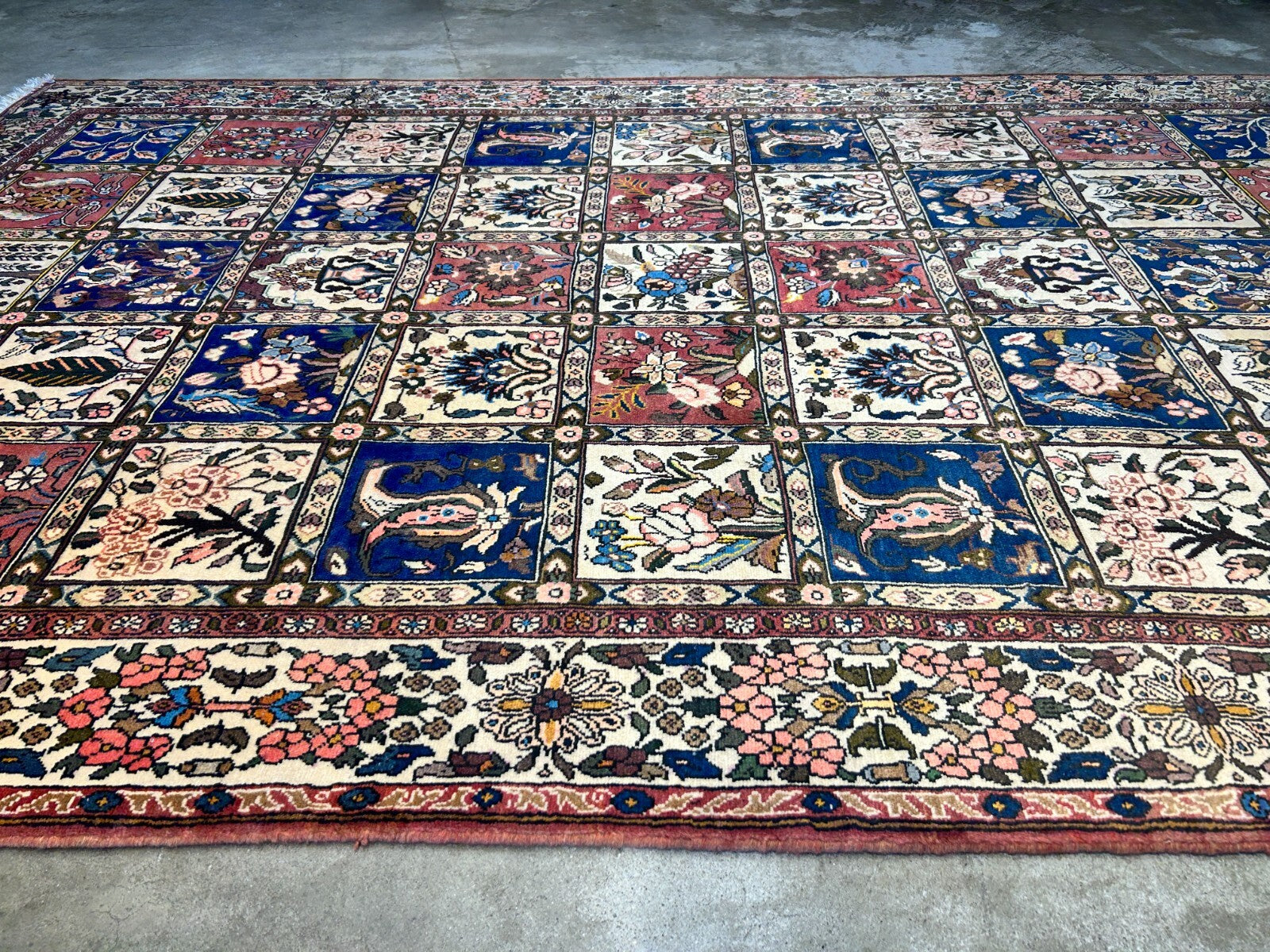 6'6"x10'0" Hand-Knotted 100% Lamb Wool Bakhtiarie Carpet - Area Rug