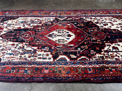 5'1" x 10'10'' Hand-Knotted 100% Lamb Wool Carpet - Nahavande Area Rug