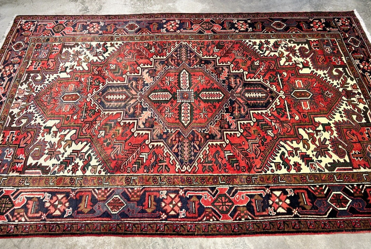 6'7" x 10'4" One-of-a-kind 100% Wool Pile Herize Area Rug - Handamade Carpet