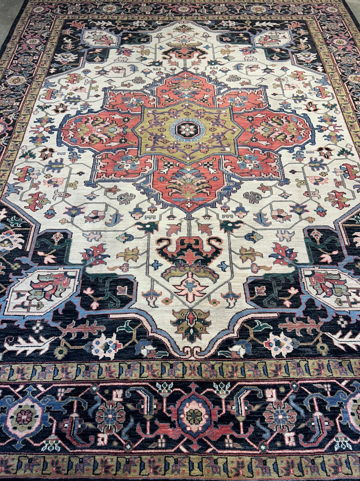 9'x11'10" Hand-Knotted 100%  Wool Pile IndoHeriz Rug