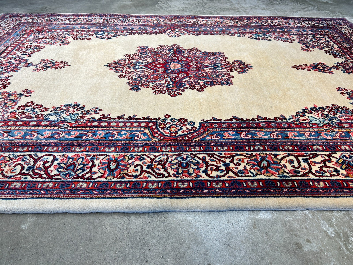 6'3"x9'5" Hand-Knotted 100% Wool Pile Sarouke Carpet - Area Rug