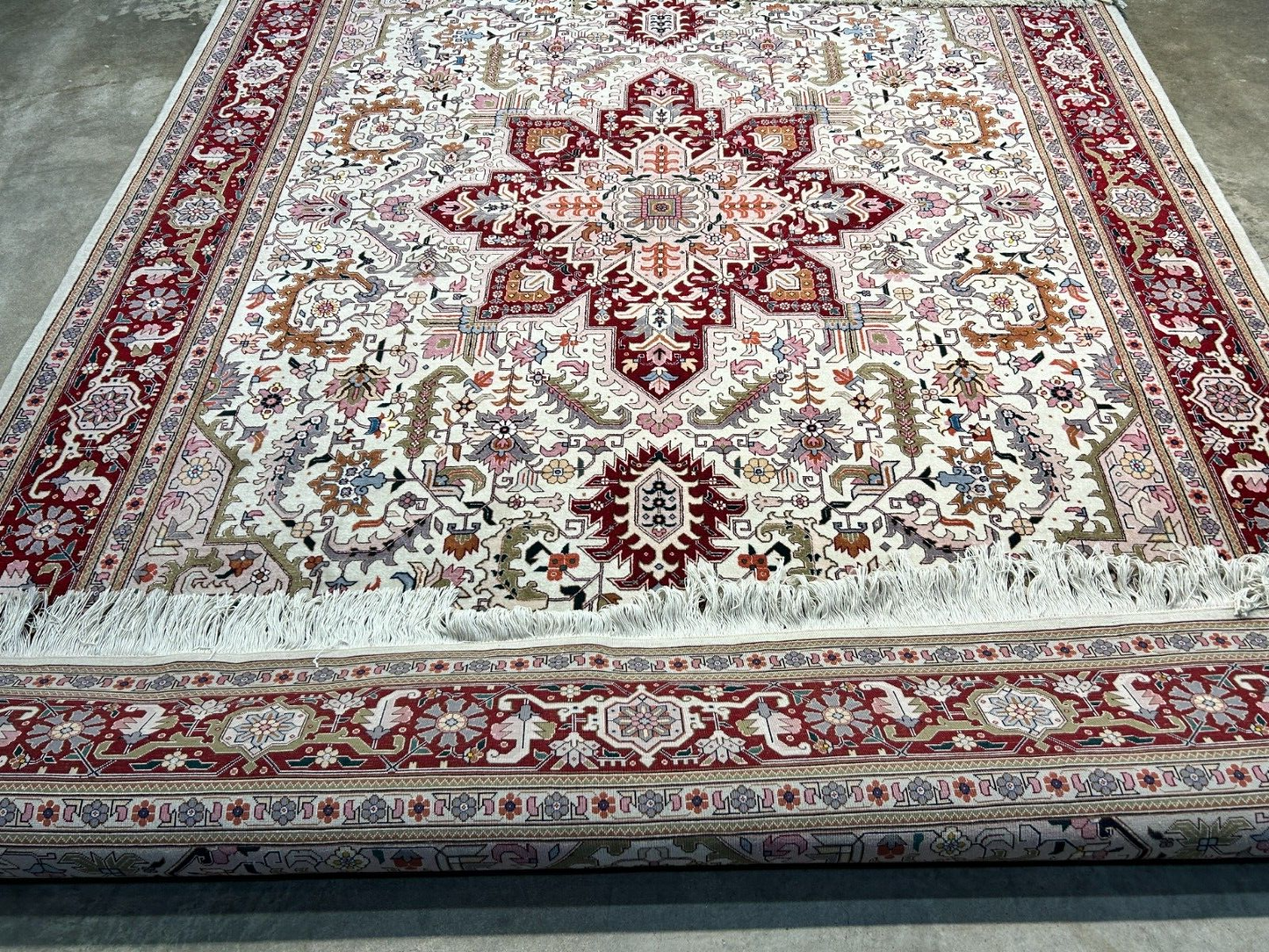 6'8"x10' Fine Hand-Knotted Wool & Silk Blend Tabrize Herize Carpet - Area Rug