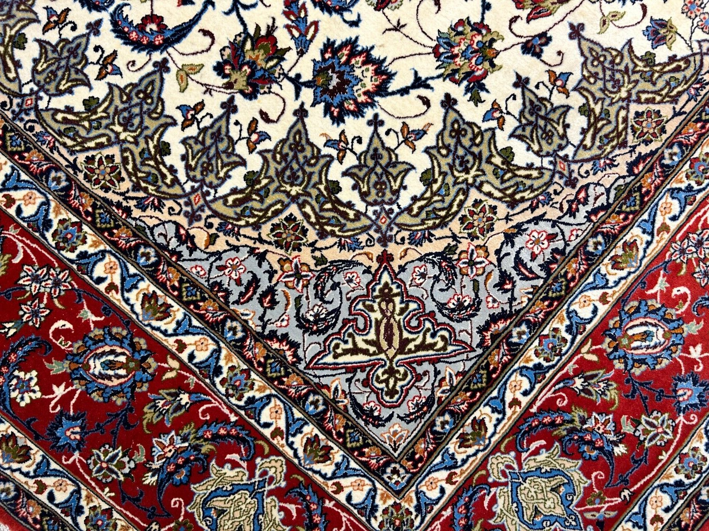 6'9"x10'3" Extra-Fine Hand-Knotted Wool & Silk Blend Isfahane Area Rug - Signed