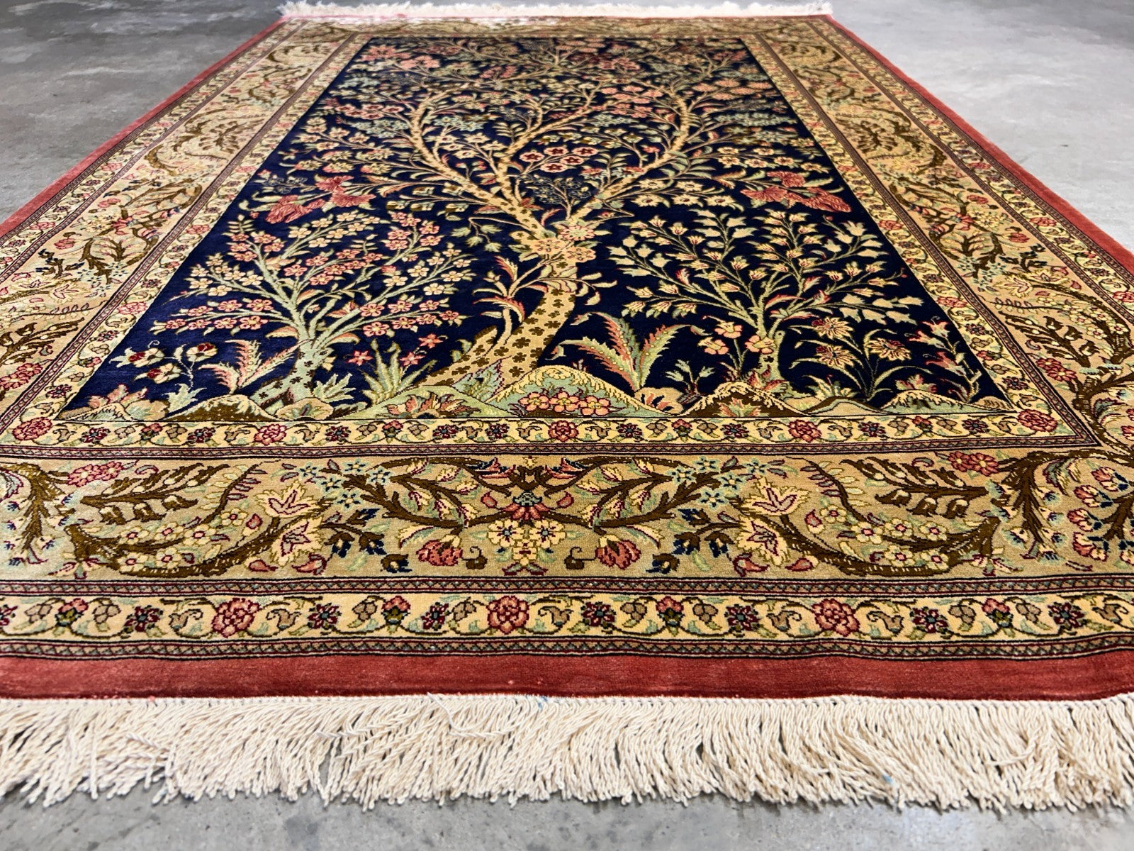 3'3"x4'11" Exquisite Extra-Fine Hand-Knotted 100% Silk Tree of Life Area Rug
