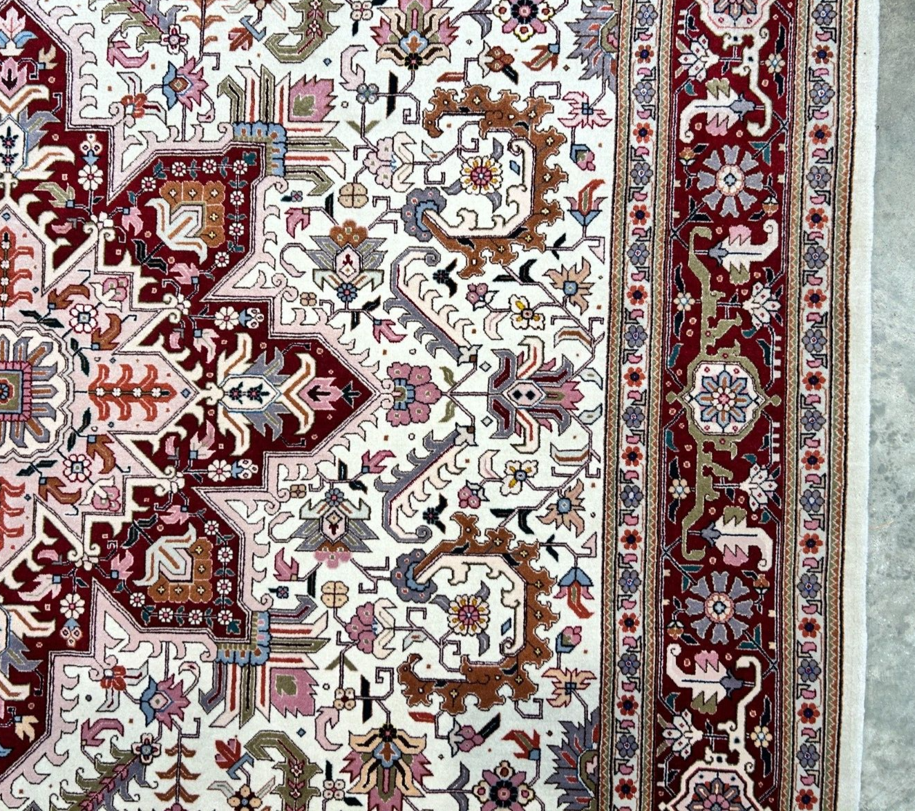 6'8"x10' Fine Hand-Knotted Wool & Silk Blend Tabrize Herize Carpet - Area Rug