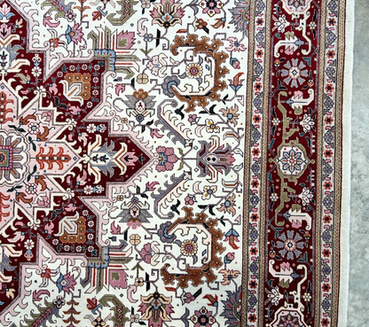 6'8"x10' Fine Hand-Knotted Wool & Silk Blend Tabrize Herize Carpet - Area Rug