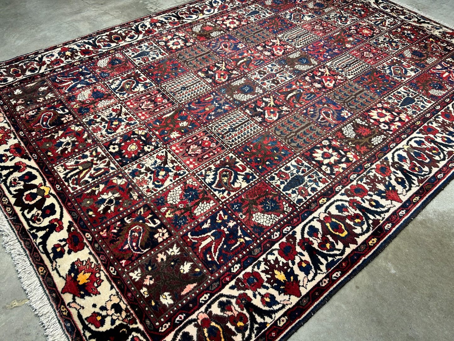 7'2"x10'2" Hand-Knotted 100% Lamb Wool Bakhtiarie Carpet - Area Rug