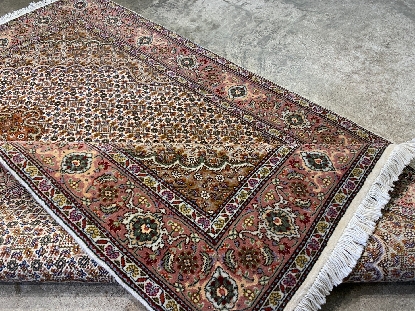 3'5"x4'10" Hand-Knotted Wool & Silk Tabrize Mahi Rug