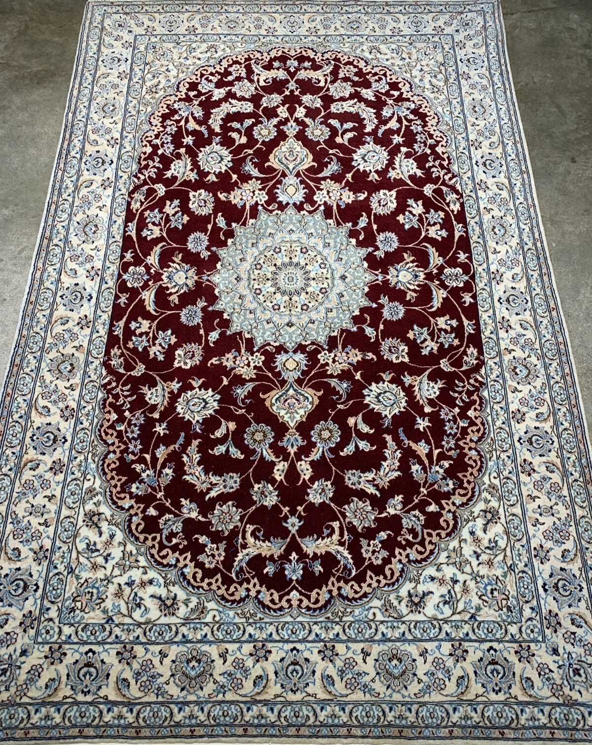 4'1"x6'4" Fine Hand-Knotted Wool & Silk Blend Naine Carpet - Area Rug