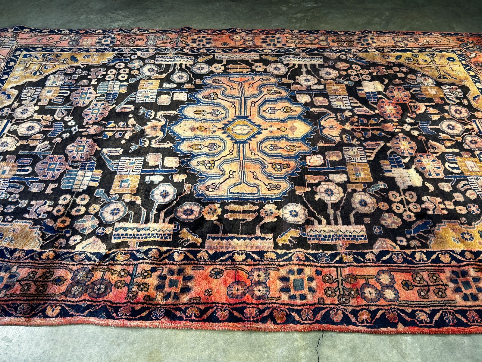 5'6" x 9'5" Hand-Knotted 100% Wool Pile Nahavande Area Rug - Carpet