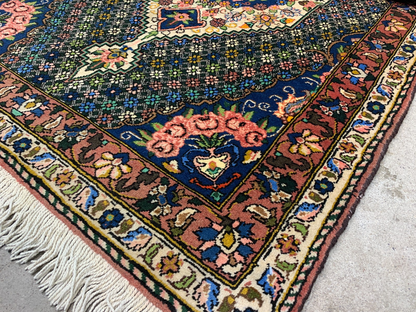 3'5"x 5'2" Hand-Knotted 100% Wool Bakhtiarie Area Rug