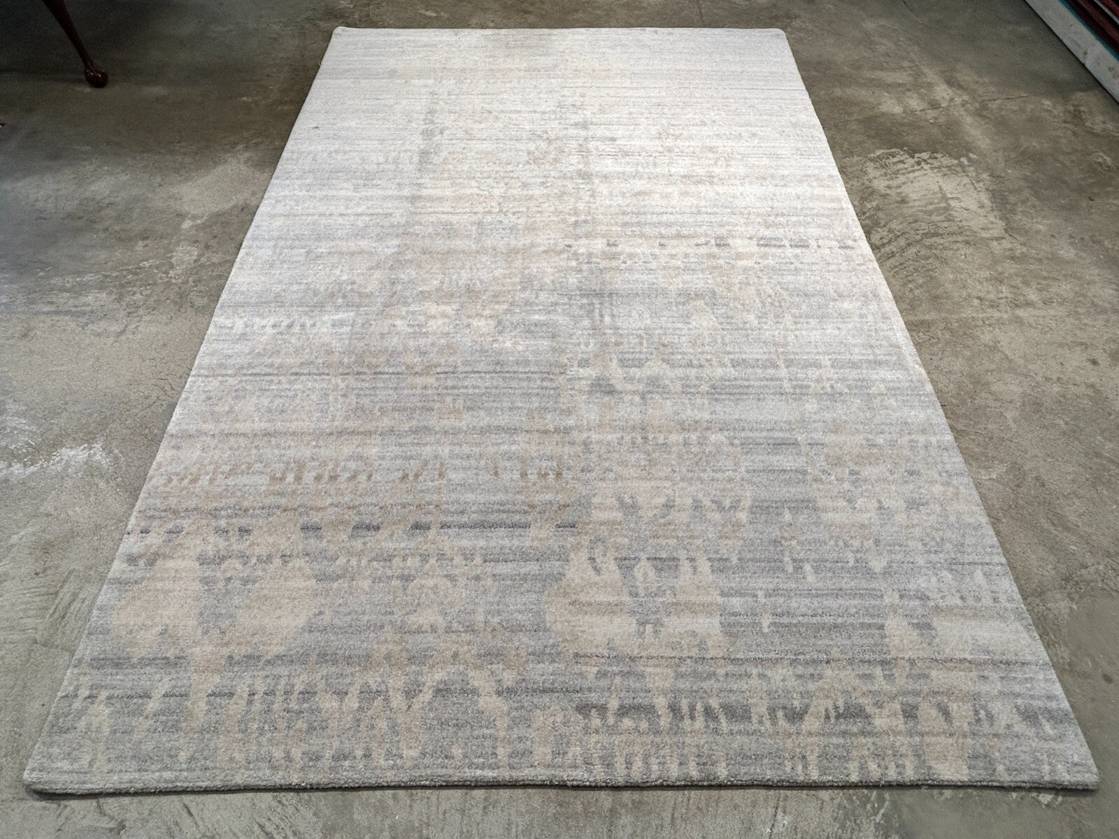 6'x8'11" Hand-Knotted 100% Wool Pile Modern Rug
