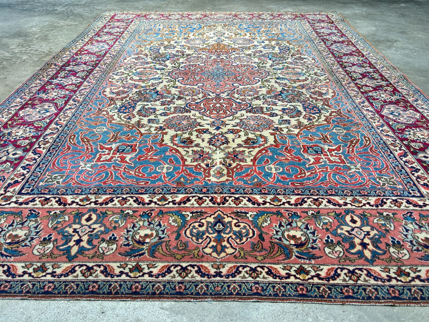 4'10"x6'7" Collector Antique Very Fine Hand-Knotted 100% Wool Isfahane Rug