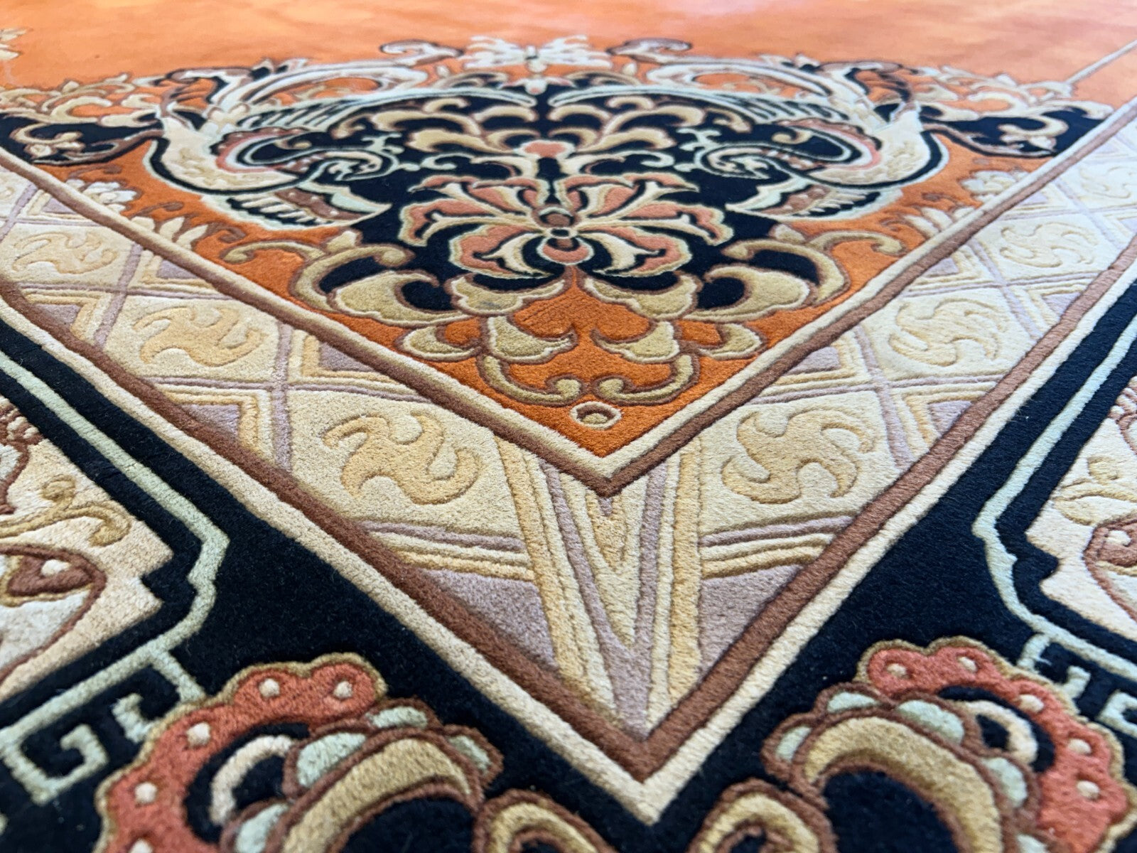 9'x12' Hand-Knotted 100% Wool Pile Oriental Rug