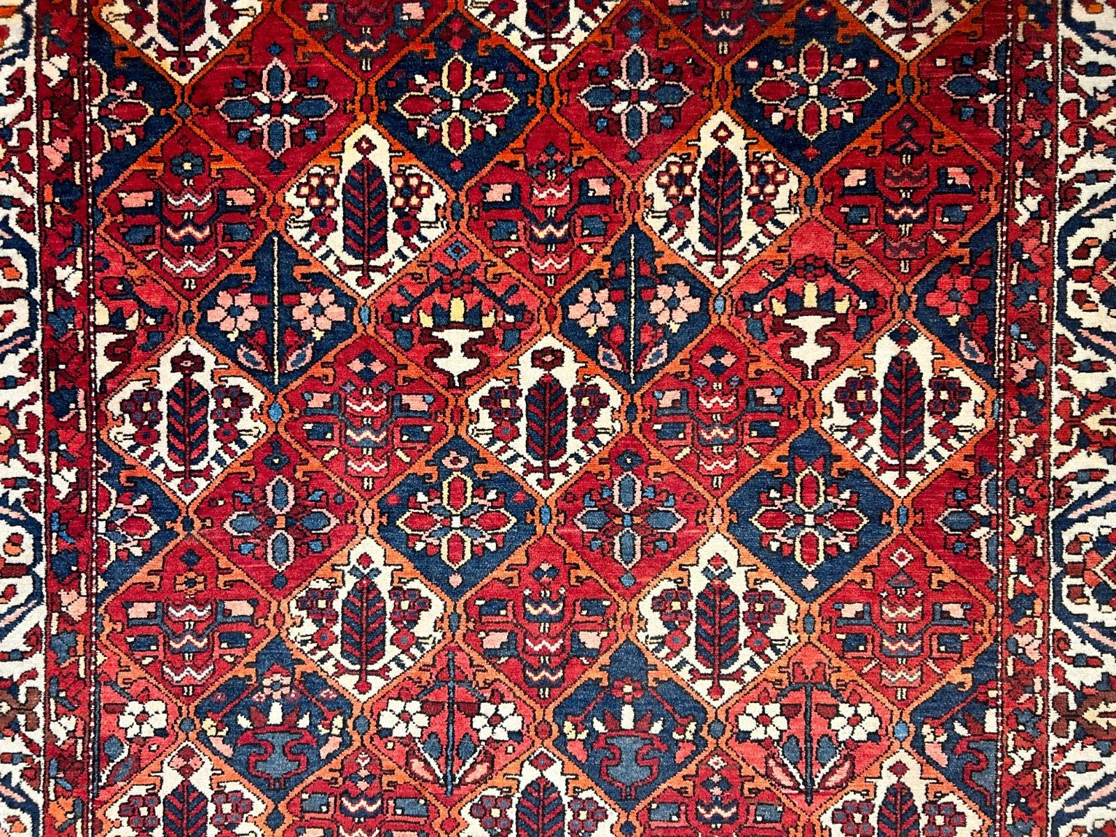 7'0"x9'11" Hand-Knotted 100% Lamb Wool Bakhtiarie Carpet - Area Rug