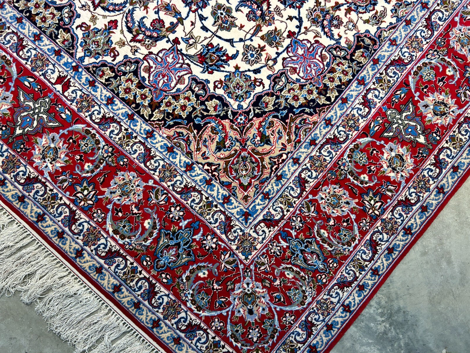 6'9"x10'1" Extra-Fine Hand-Knotted Wool & Silk Blend Isfahane Carpet - Area Rug