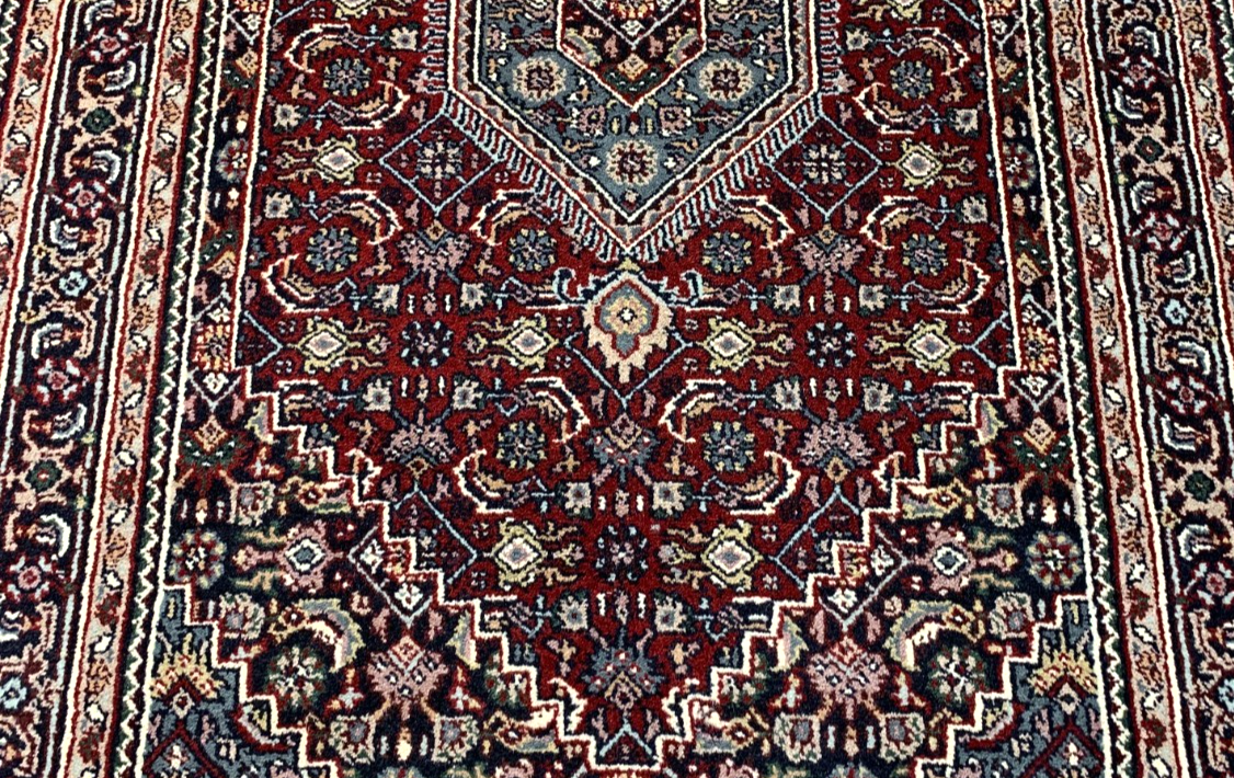 4'1" x 5'11" Hand-Knotted 100% Wool Pile Bidjare Area Rug - Carpet