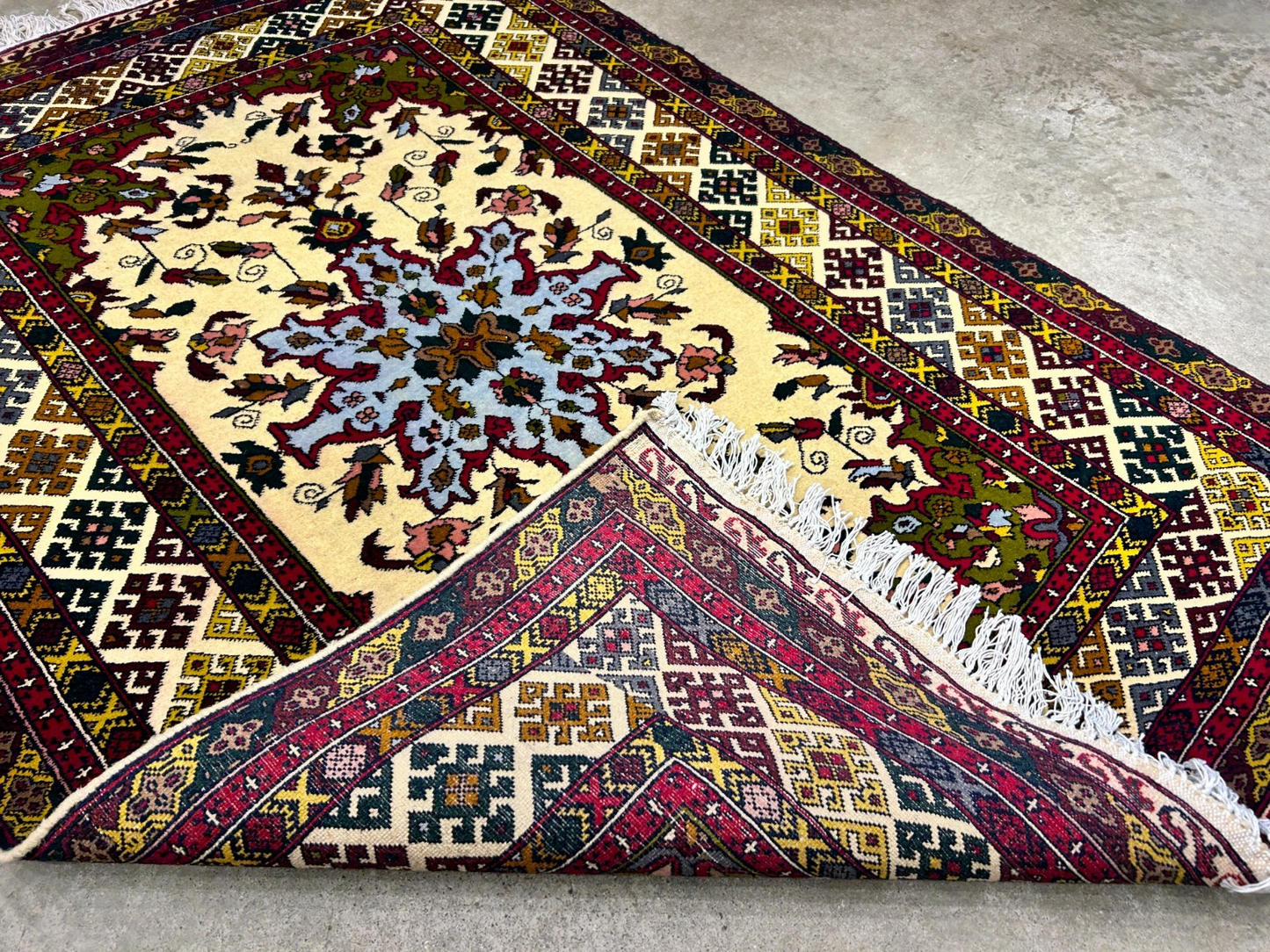 3'3"x4'9'' Hand-Knotted 100% Wool Afghan Medallion Area Rug