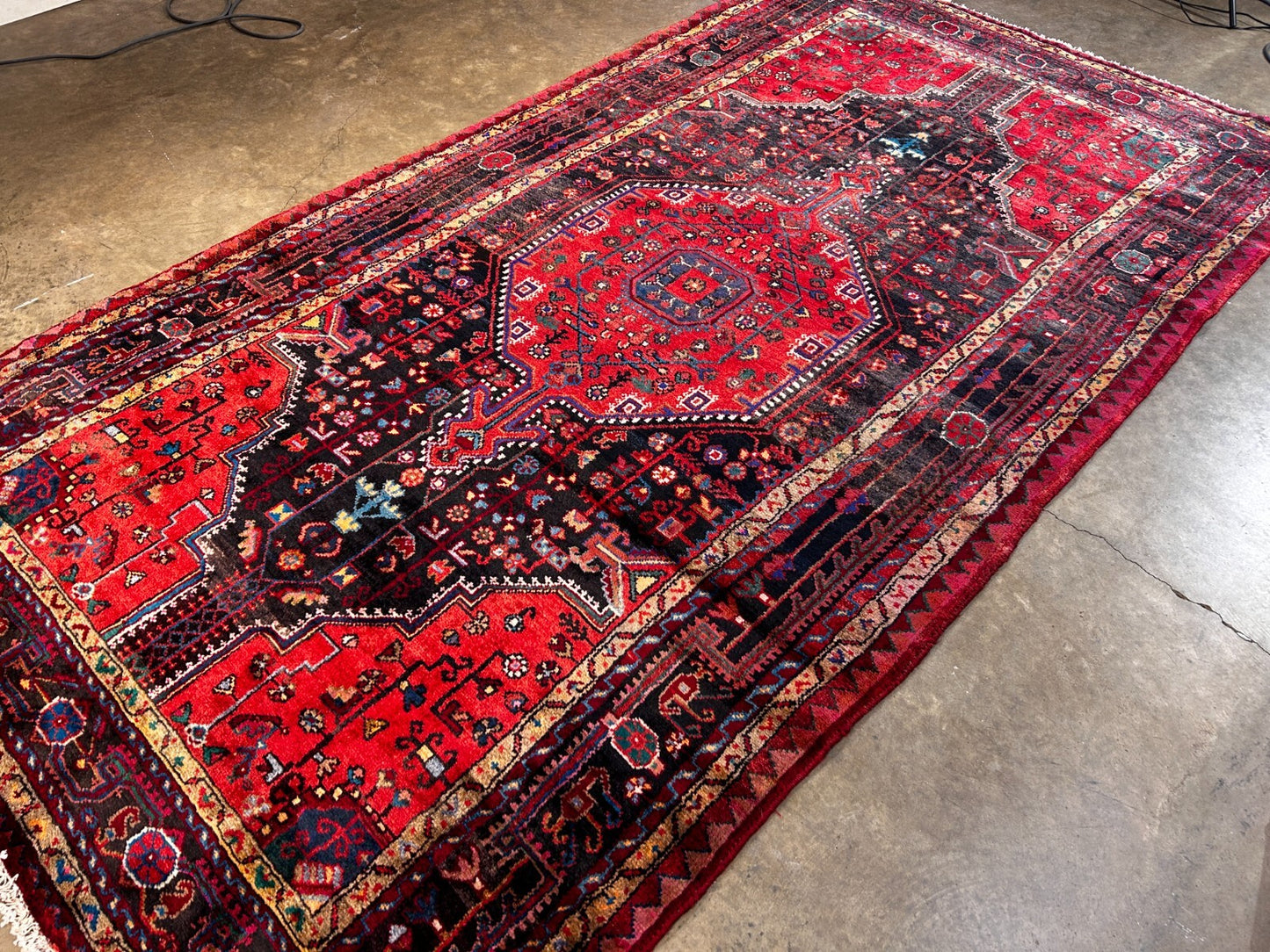 5'0" x 9'5" Hand-Knotted 100% Wool Pile Nahavande Area Rug - Carpet