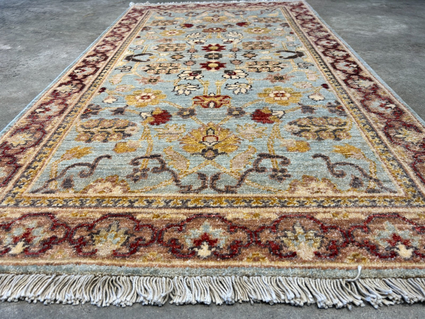 3'x5'2" Fine Hand-Knotted 100% Wool Pile Pakpishawar Area Rug