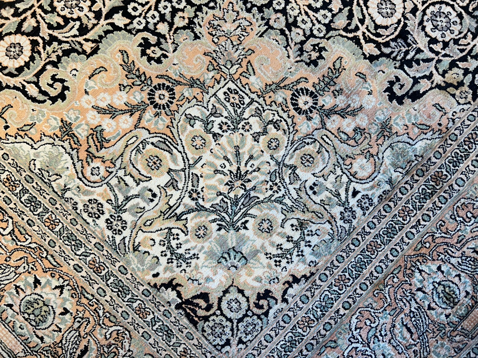9'x12'6" Hand-Knotted 100%  Kashmiri Silk Pile Area Rug