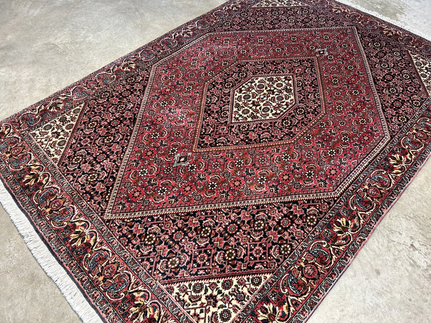 3'9"x5'8" Hand-Knotted 100% Wool Bidjare Carpet - Area Rug