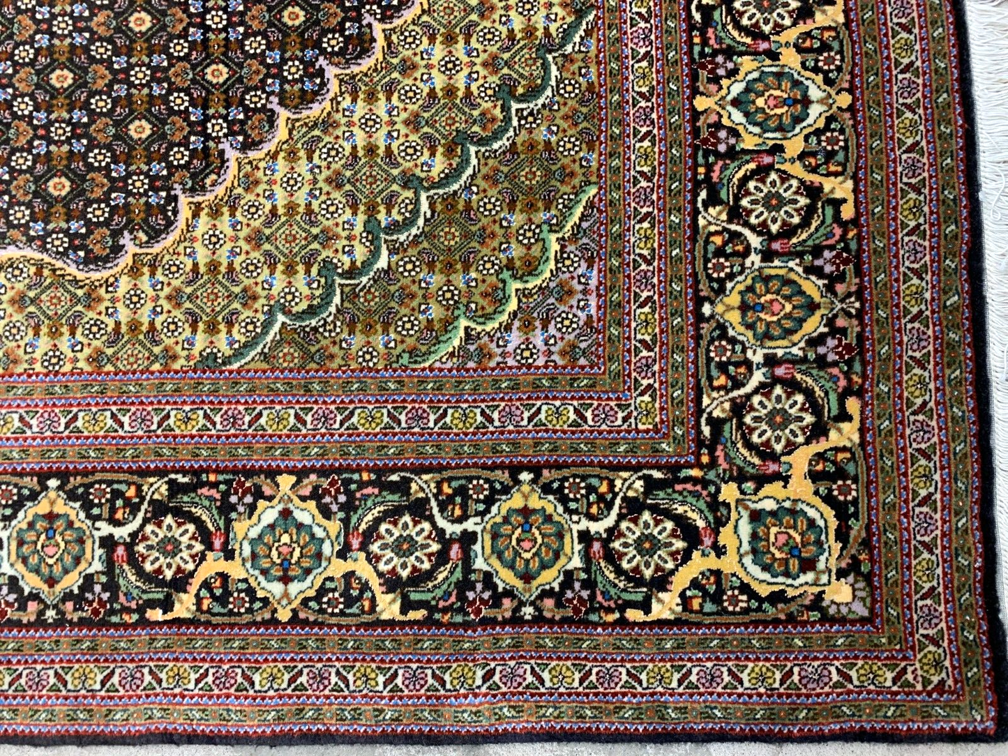 5'x6'8" Fine Hand-Knotted Wool & Silk Blend Tabrize Mahi Carpet - Area Rug