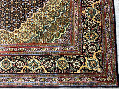 5'x6'8" Fine Hand-Knotted Wool & Silk Blend Tabrize Mahi Carpet - Area Rug