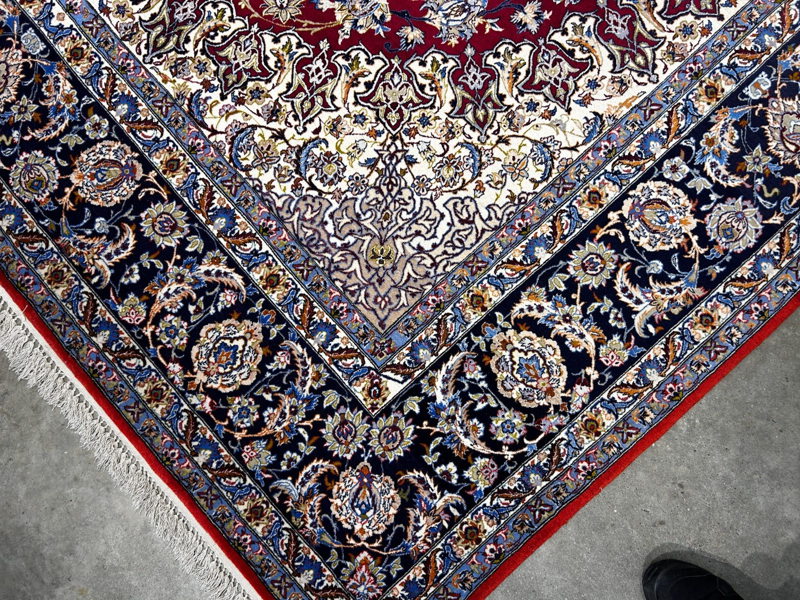 8'1"x11'6" Extra Fine Hand-Knotted Wool & Silk Isfahane Rug
