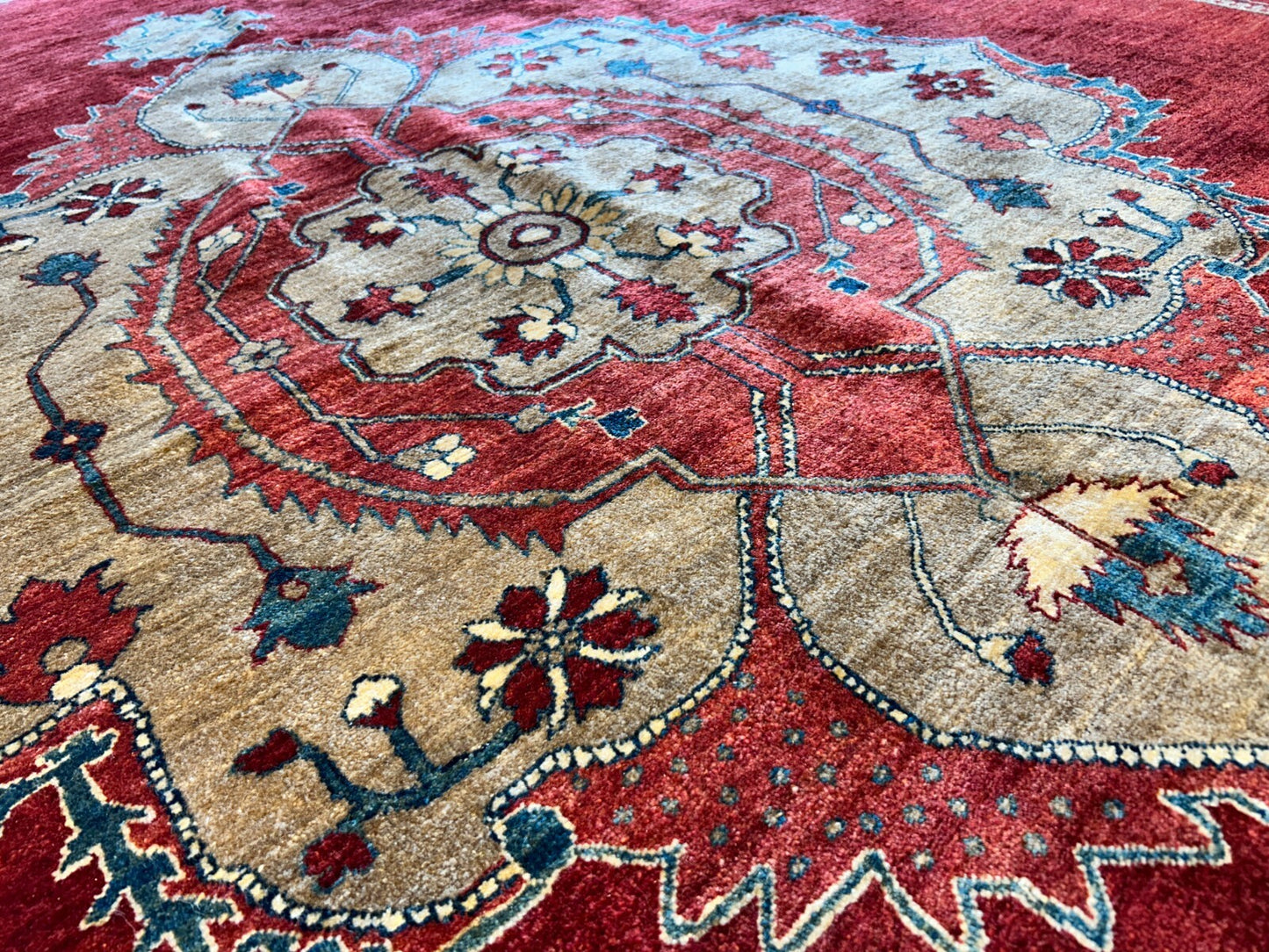 8'10"x11'8" Hand-Knotted 100% Wool Pile Tabrize Rug