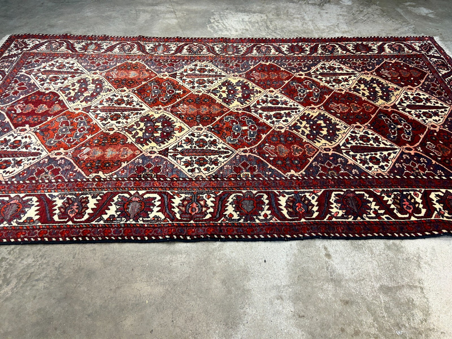 5'3"x9'6" Hand-Knotted 100% Wool Pile Bakhtiarie Carpet - Area Rug