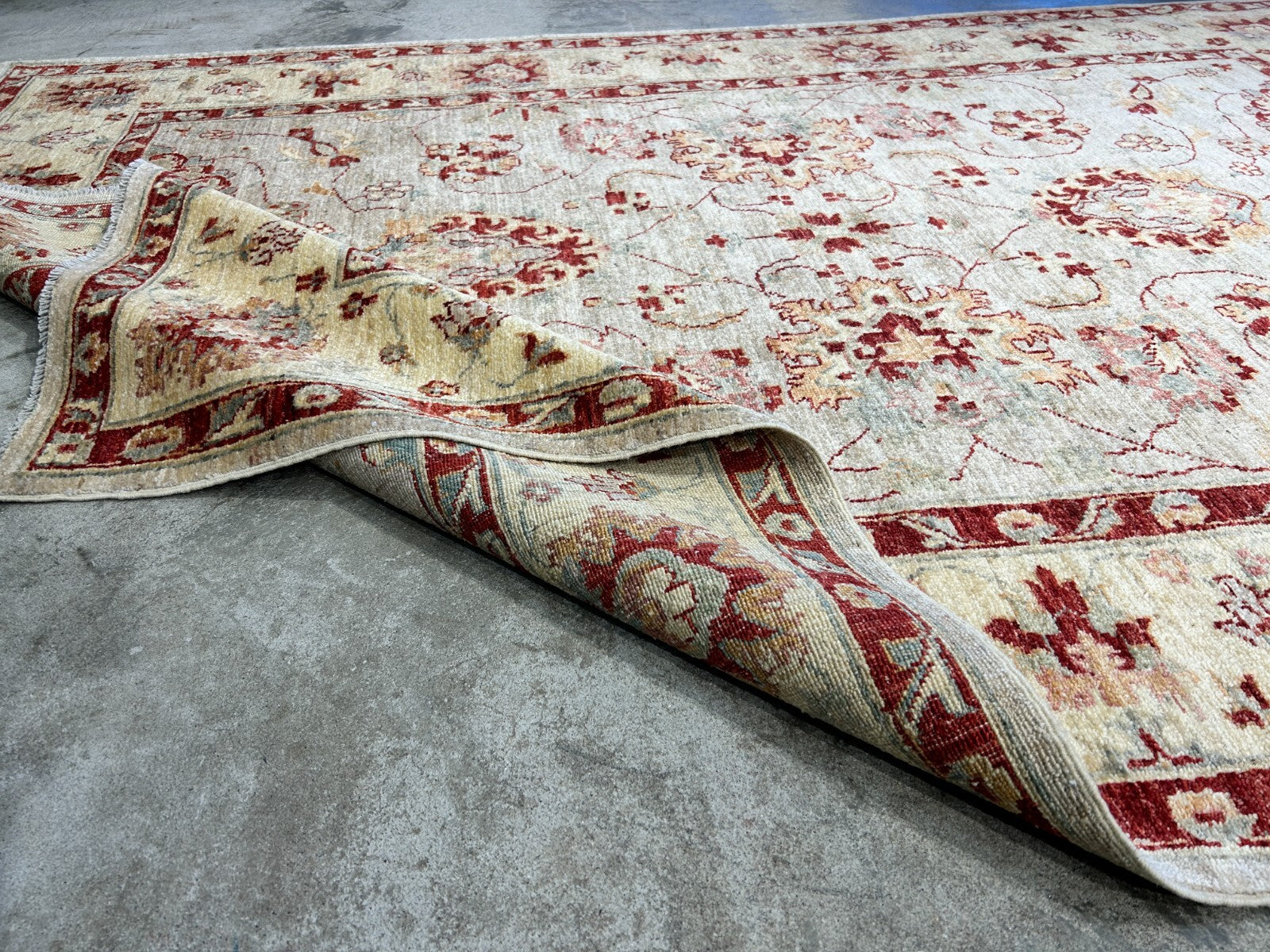 5'8"x8'2" Hand-Knotted 100% Wool Pile Agra Carpet - Area Rug