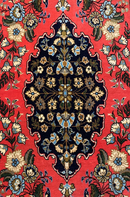 2'x3' Very Fine Hand-Knotted 100% Wool Qume Rug