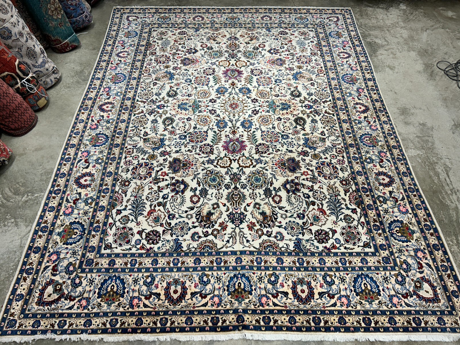 10'5"x13'8" Hand-Knotted 100% Wool Pile All-over Kashane Rug