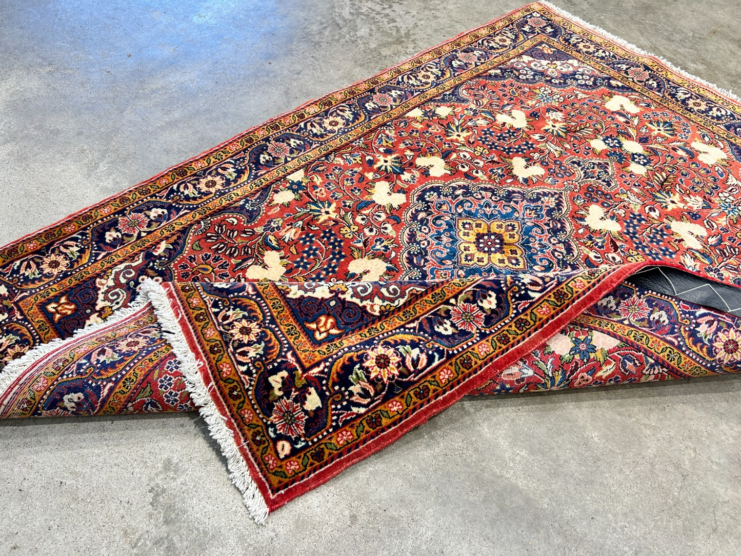 Rare Antique _ 3'4"x4'9" Hand-Knotted 100% Wool Pile Sarouke Josan Area Rug