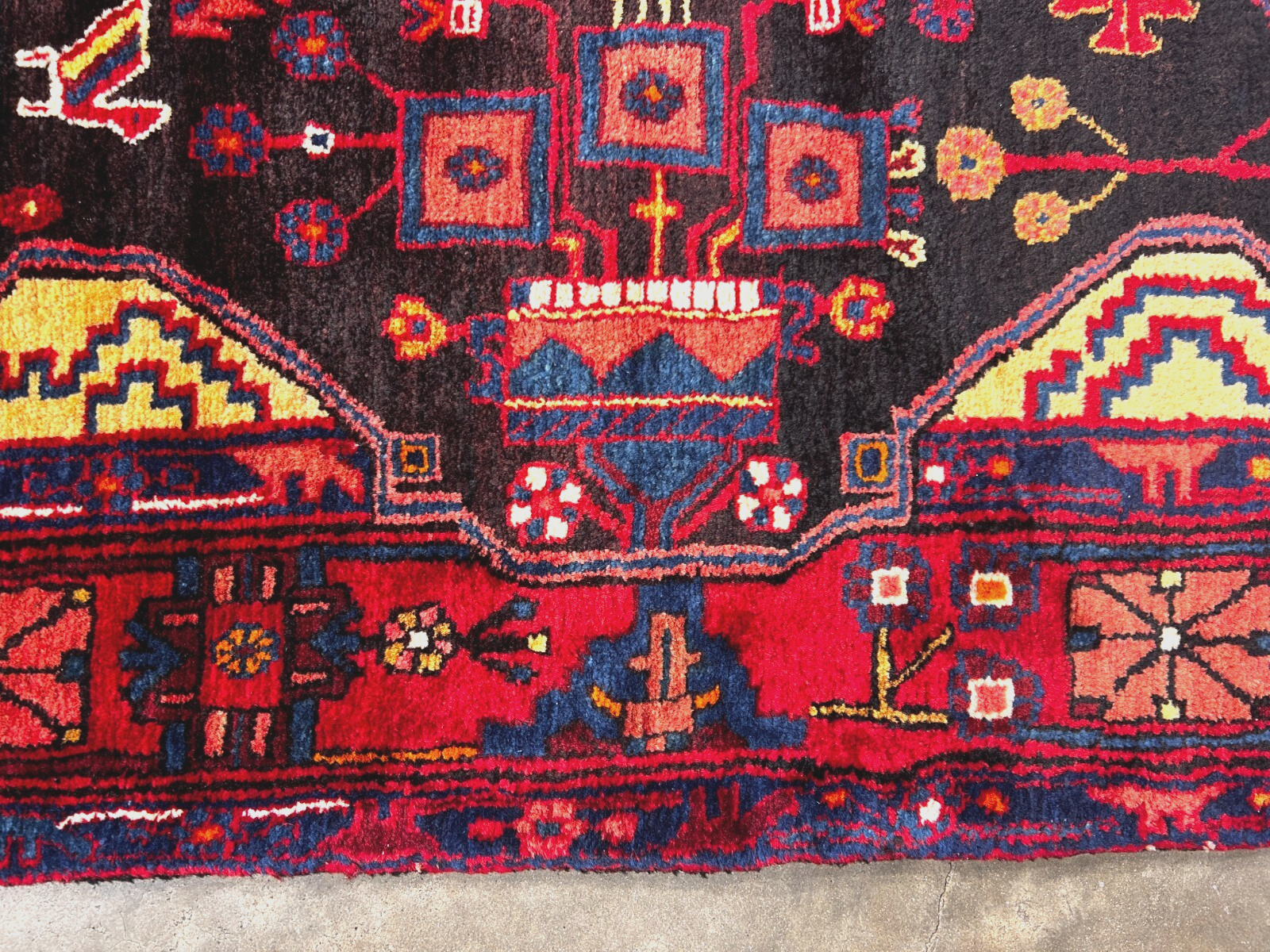 5'3" x 10'3" Hand-Knotted 100% Wool Pile Nahavande Area Rug - Carpet