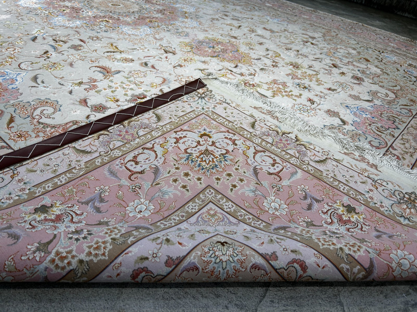 8'2"x11'8" Extra Fine 80-Raj Hand-Knotted Wool & Silk Tabrize Rug