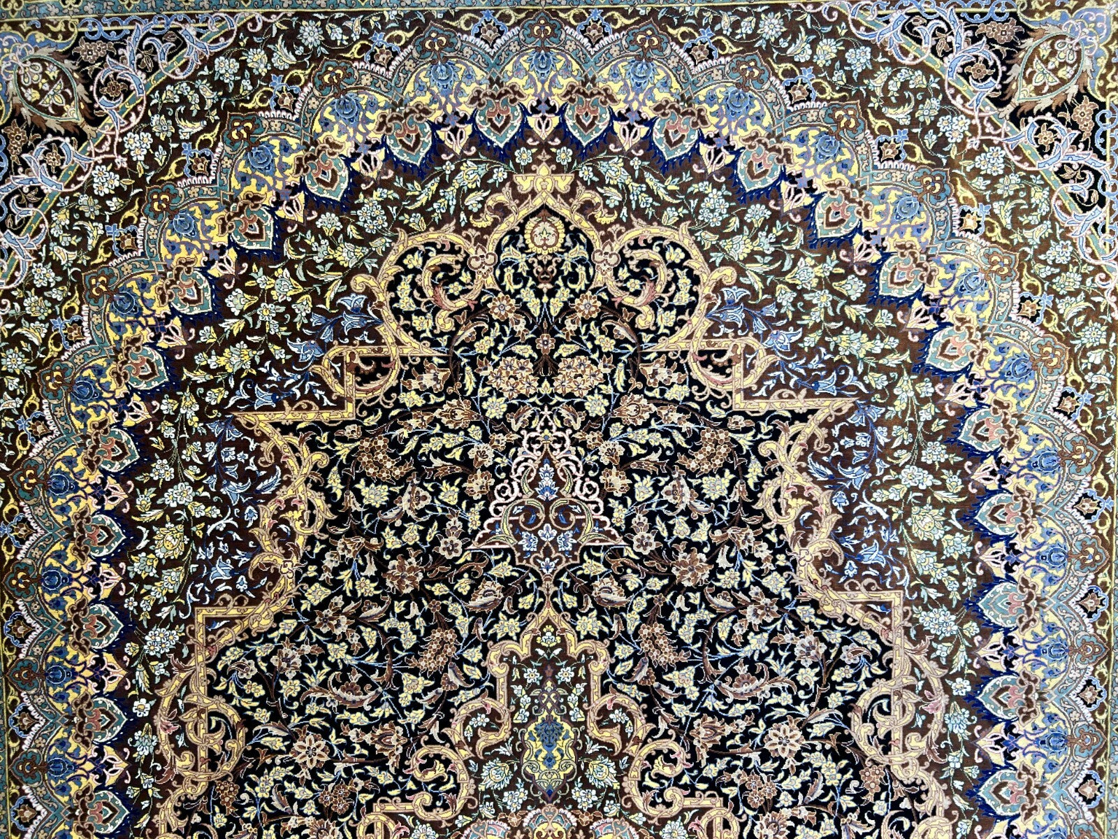 6'5"x9'10" Exquisite Hand-Knotted 100% Silk Qume Rug