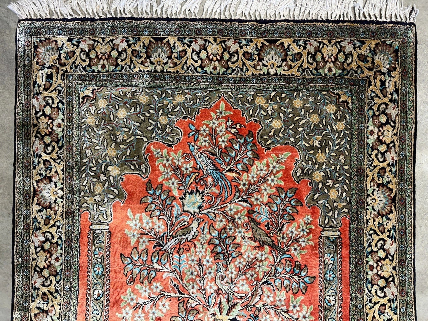 3'3"x5'7" Exquisite Fine Hand-Knotted 100% Silk Tree of Life Area Rug