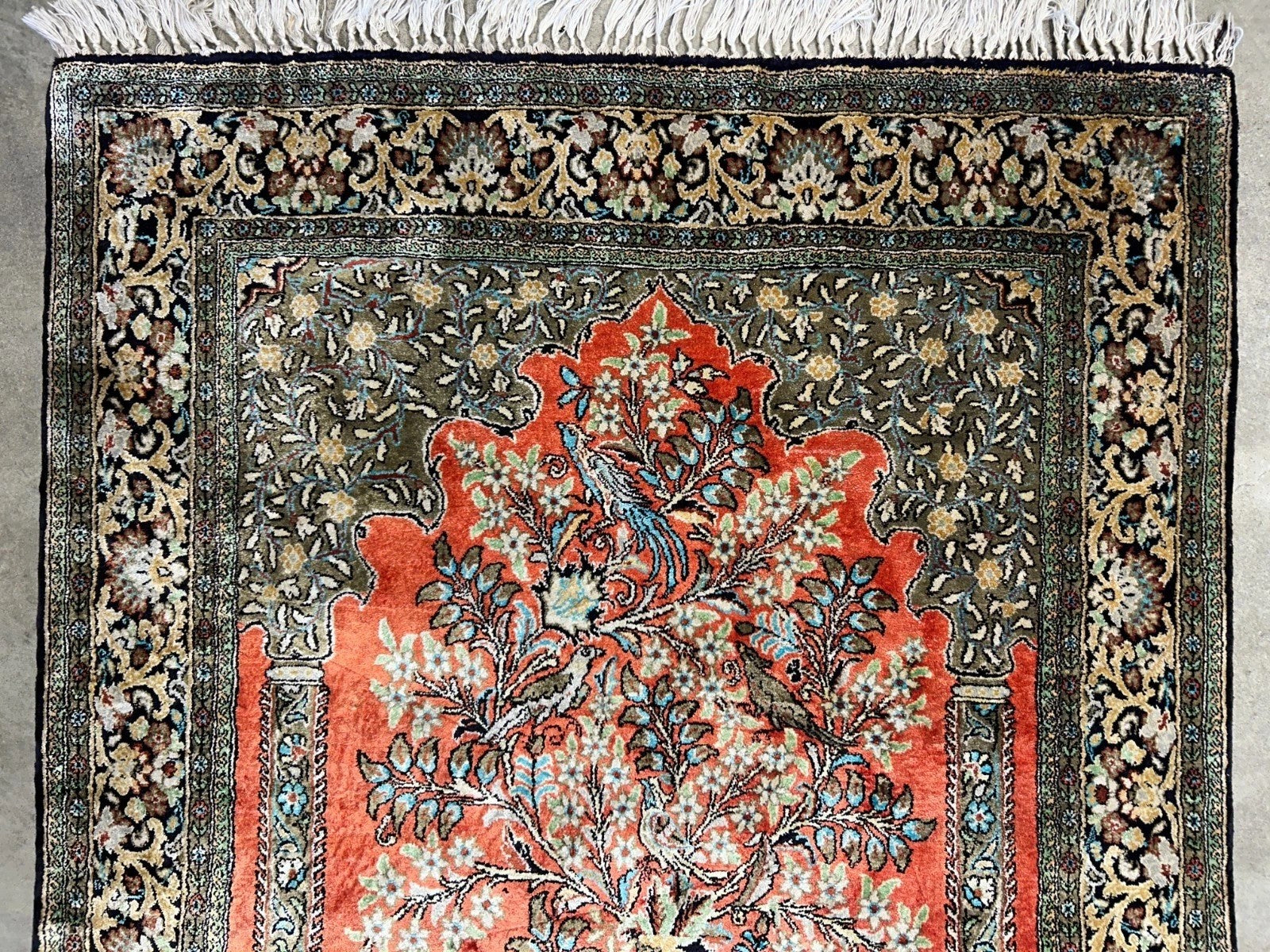 3'3"x5'7" Exquisite Fine Hand-Knotted 100% Silk Tree of Life Area Rug