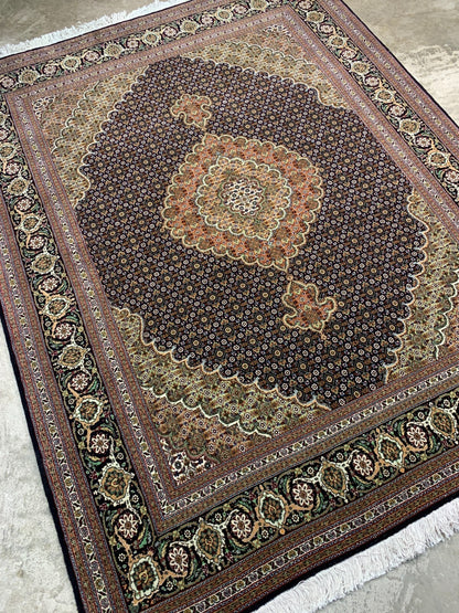 5'6"x6'6" Fine Hand-Knotted Wool & Silk Blend Tabrize Mahi Carpet - Area Rug