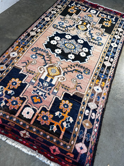 4'1" x 7'9'' Hand-Knotted 100% Wool Hamadane Area Rug