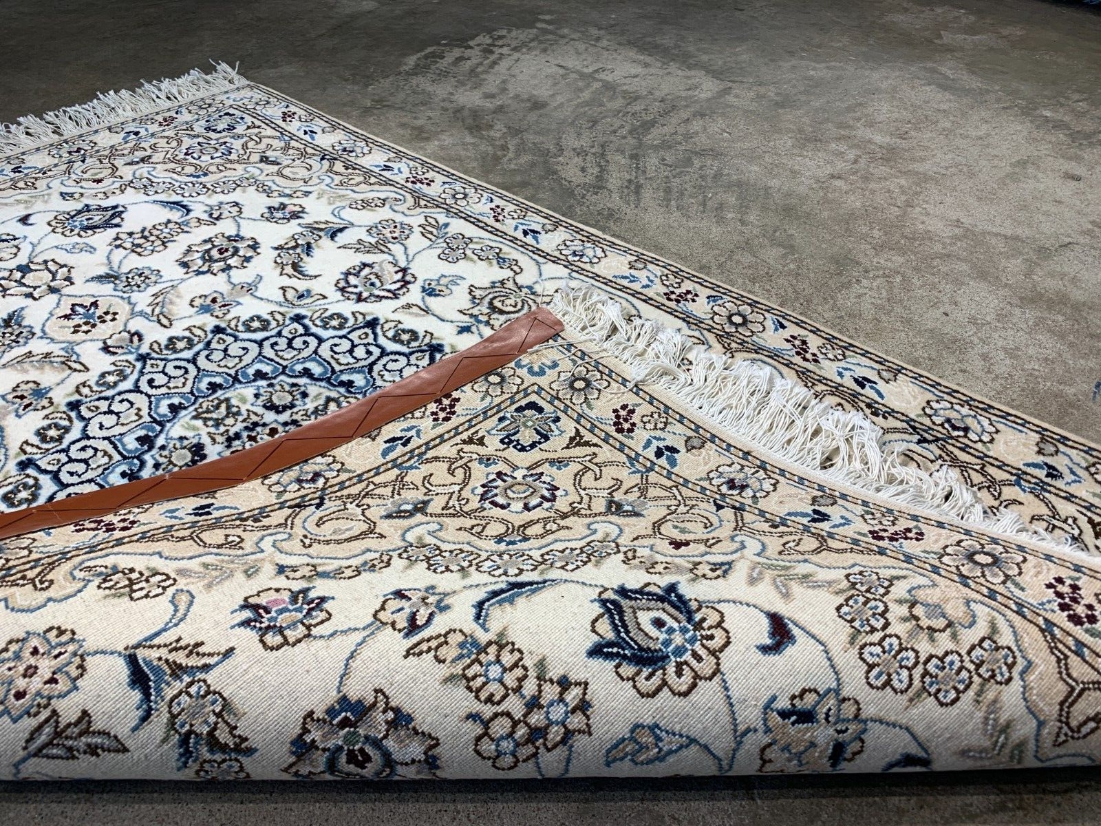 2'11"x4'7" Fine Hand-Knotted Wool & Silk Blend Naine Carpet - Area Rug