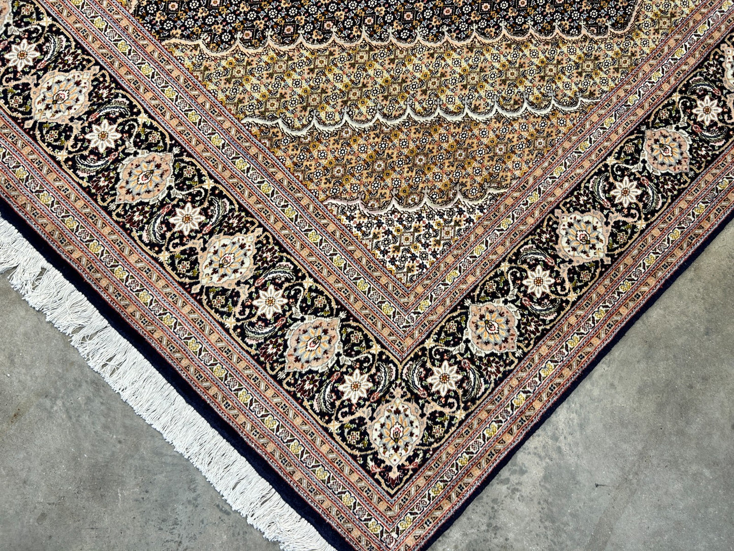 6'6"x9'9" Fine Hand-Knotted Wool & Silk Blend Tabrize Mahi Carpet - Area Rug