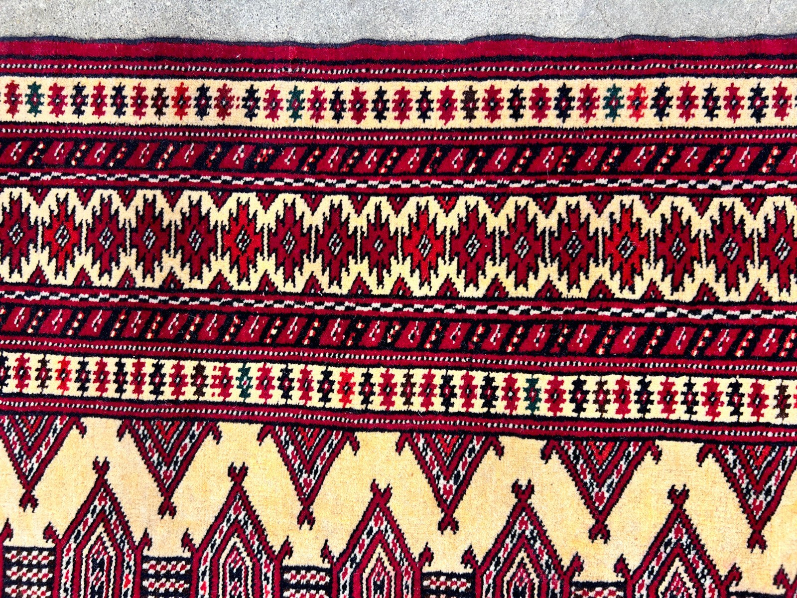 2'10"x4'2" Hand-Knotted 100% Wool Pile Bokhara Rug