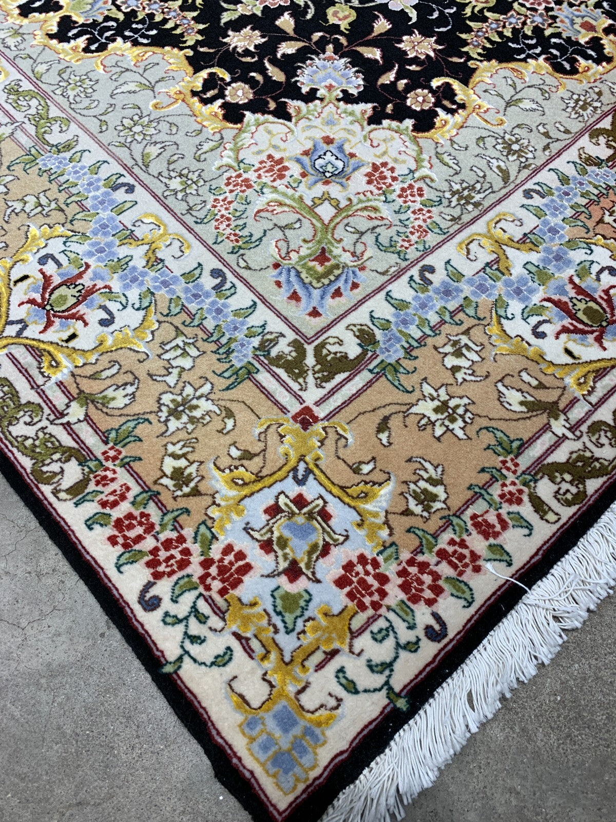 5'1"x7'1" Very Fine Hand-Knotted Wool & Silk Blend Tabrize Carpet - Area Rug